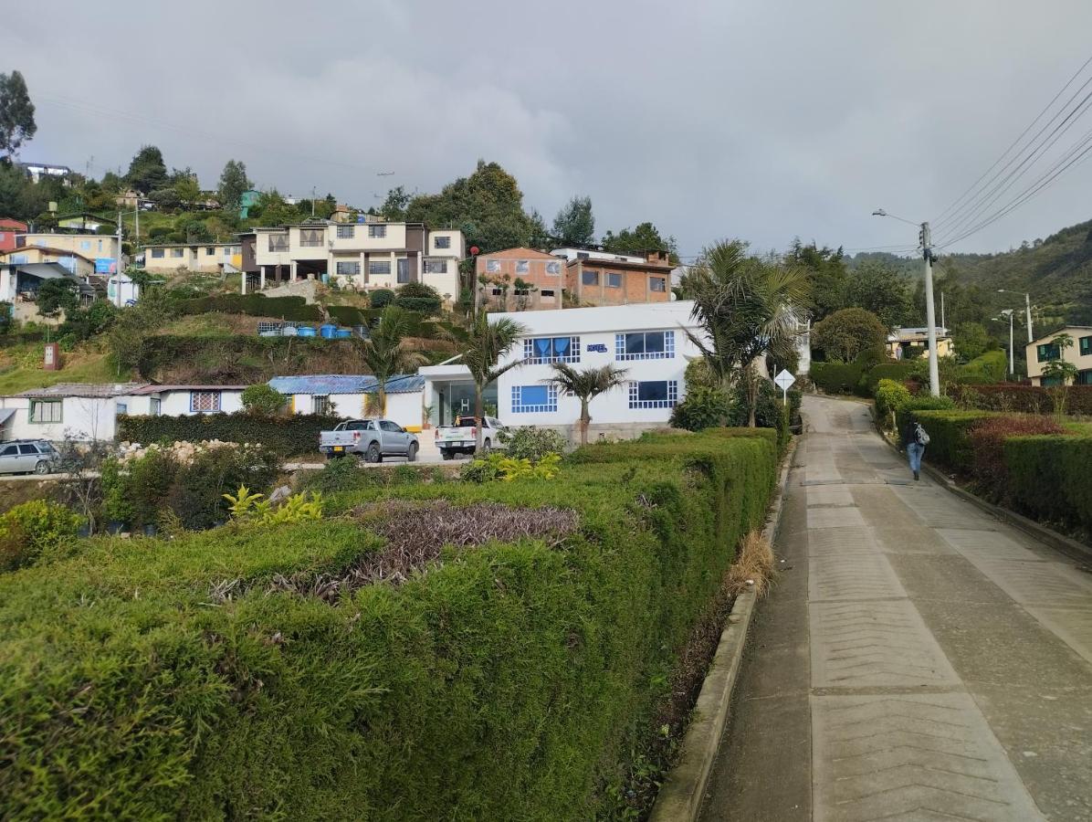 Hotel Colina Los Robles Gachancipa 外观 照片